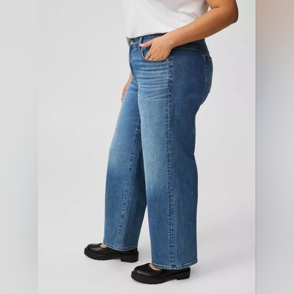 Torrid Perfect Wide Leg Vintage Stretch Mid-Rise Jean Size 14 New - Picture 3 of 5